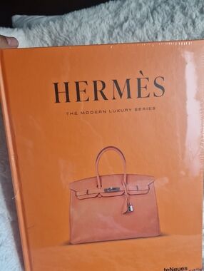 Hermes Large Book